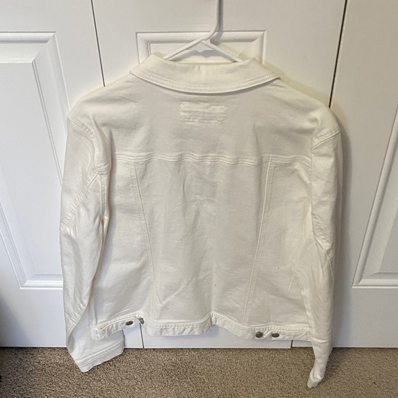 NWT Women's Maurice’s White Denim Jacket - Picture 2 of 5